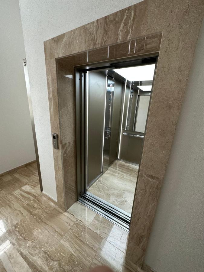 Irina Centre Apartment Podgorica Luaran gambar
