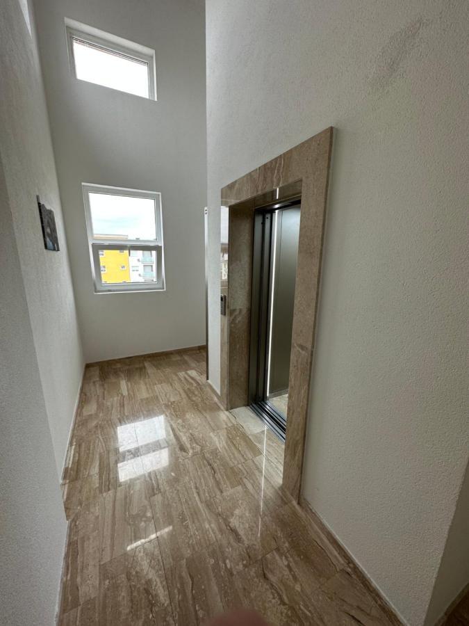 Irina Centre Apartment Podgorica Luaran gambar