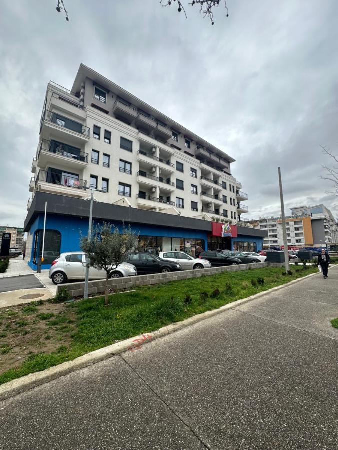 Irina Centre Apartment Podgorica Luaran gambar